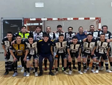 Unión Santacruceña se mantiene en lo más alto del Torneo Anual de la Primera “B” Unión Santacruceña se mantiene en lo más alto del Torneo Anual de la Primera “B”