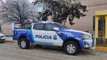Tres nenes de 12 a 14 años fueron sorprendidos cazando con arma neumática en cercanías de la ruta N° 12 Tres nenes de 12 a 14 años fueron sorprendidos cazando con arma neumática en cercanías de la ruta N° 12
