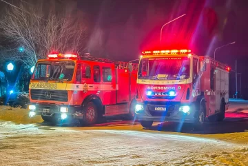 Incendio en un hotel de El Calafate: una rápida intervención de Bomberos evitó que las llamas se propagaran a otra habitación Incendio en un hotel de El Calafate: una rápida intervención de Bomberos evitó que las llamas se propagaran a otra habitación
