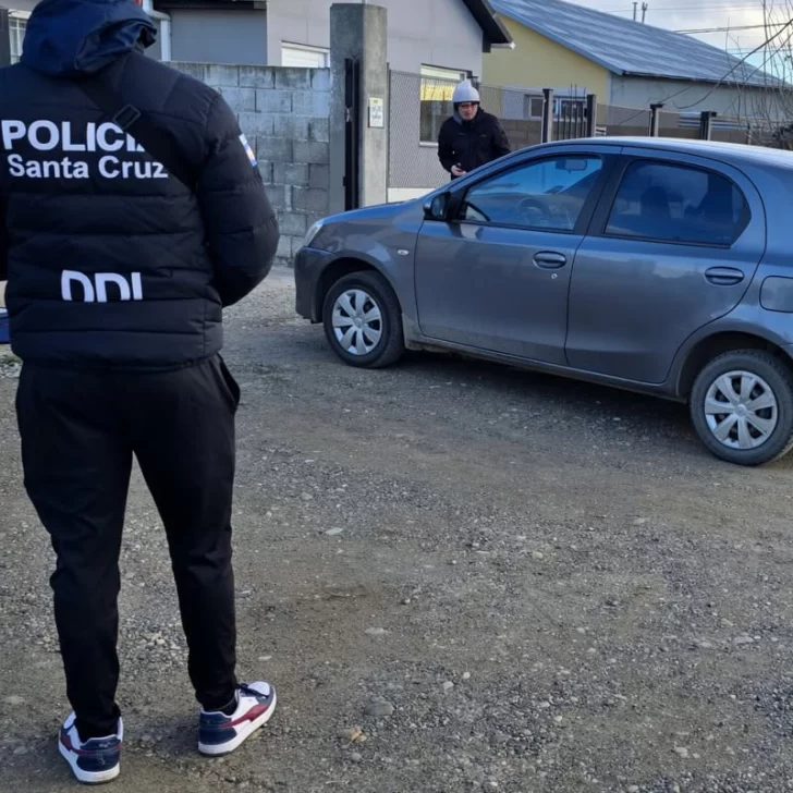 Lo engañaron en El Calafate, le sacaron el auto y fue secuestrado en Río Gallegos Lo engañaron en El Calafate, le sacaron el auto y fue secuestrado en Río Gallegos
