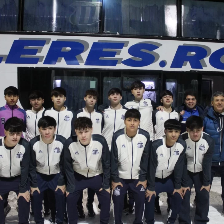 Talleres cerró su participación en el Nacional Sub-15 con un tercer puesto y un emotivo reconocimiento a su plantel Talleres cerró su participación en el Nacional Sub-15 con un tercer puesto y un emotivo reconocimiento a su plantel