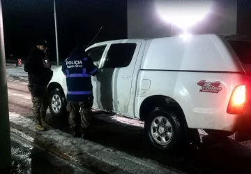 La Policía reforzó los controles rurales para prevenir el abigeato y la caza ilegal en Santa Cruz La Policía reforzó los controles rurales para prevenir el abigeato y la caza ilegal en Santa Cruz