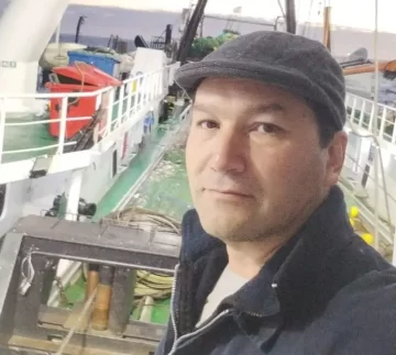 “Él sabía que no se podía trabajar”: el desgarrador testimonio de la esposa del marinero desaparecido frente a Puerto Deseado “Él sabía que no se podía trabajar”: el desgarrador testimonio de la esposa del marinero desaparecido frente a Puerto Deseado