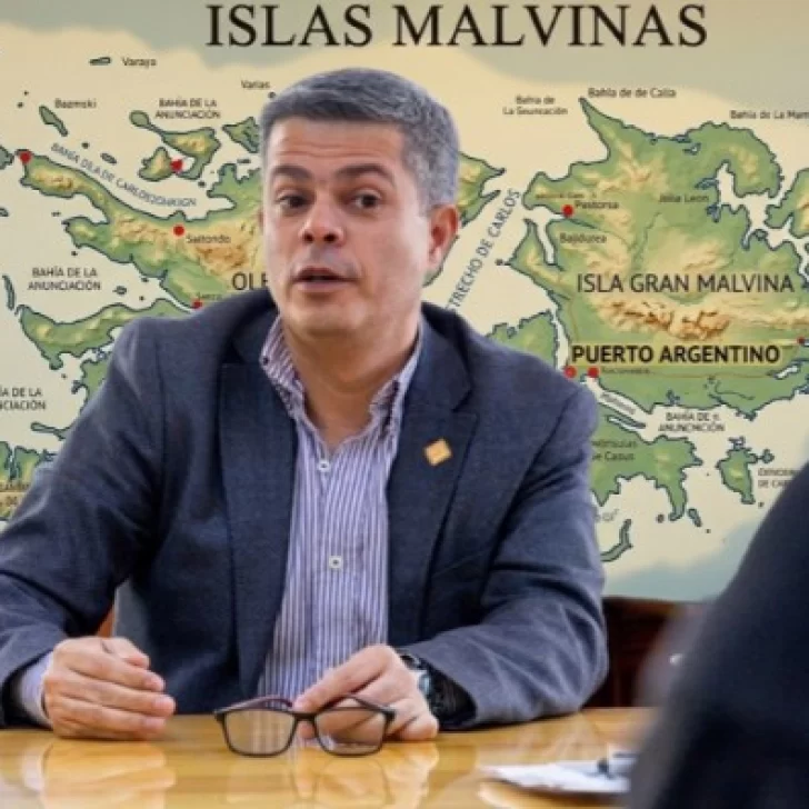 Andrés Dachary, secretario de Malvinas de Tierra del Fuego: “La Resolución 2065 de Naciones Unidas prohíbe avanzar sobre los recursos naturales” Andrés Dachary, secretario de Malvinas de Tierra del Fuego: “La Resolución 2065 de Naciones Unidas prohíbe avanzar sobre los recursos naturales”