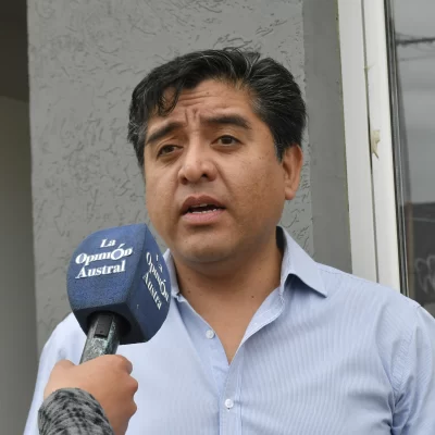 Antonio Andrade presenta “Caos, donde brotan mis palabras”, su nuevo libro