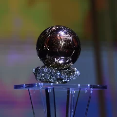 France Football recordó el caso de Cristiano Ronaldo y reabrió el debate por el Balón de Oro 2026: Mbappé es el gran favorito