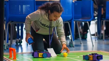 Estudiantes de Santa Cruz participan de la Copa Robótica Educabot 2026 Estudiantes de Santa Cruz participan de la Copa Robótica Educabot 2026