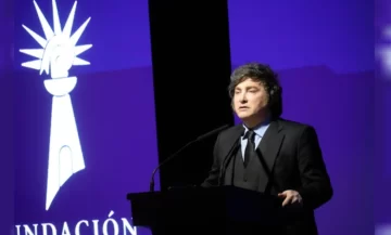 Javier Milei en la Bolsa: “Voy a ser reelecto y se vienen 100 años de liberalismo” Javier Milei en la Bolsa: “Voy a ser reelecto y se vienen 100 años de liberalismo”