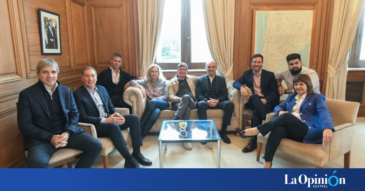 La Mesa Política del Gobierno nacional mantuvo una reunión de trabajo en Casa Rosada