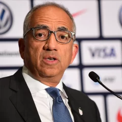Renunció un asesor clave de Infantino y crece la tensión por la venta de una participación del Mundial