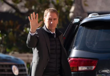 Santilli respaldó a Milei y pidió su reelección: “Para que la Argentina no vuelva atrás, el Presidente tiene que reelegir” Santilli respaldó a Milei y pidió su reelección: “Para que la Argentina no vuelva atrás, el Presidente tiene que reelegir”