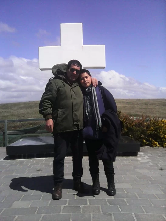 FERNANDO-ALTURRIA-VIAJE-A-MALVINAS-2015-1-546x728