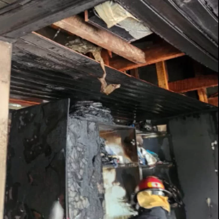 Una cuna tomó contacto con un calefactor y provocó un principio de incendio en Río Gallegos Una cuna tomó contacto con un calefactor y provocó un principio de incendio en Río Gallegos
