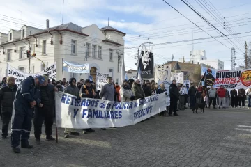 Despues de la resolución del Gobierno, que pasará con los policías que este lunes no se presenten a trabajar Despues de la resolución del Gobierno, que pasará con los policías que este lunes no se presenten a trabajar