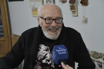 “Hay que tenerle cariño a lo que uno hace”: el consejo de don Julio Monte, el riogalleguense que cumplió 98 años “Hay que tenerle cariño a lo que uno hace”: el consejo de don Julio Monte, el riogalleguense que cumplió 98 años