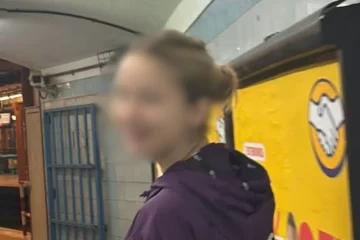 Apareció la adolescente de 15 años, hija de un capitán retirado del Ejército, que era buscada tras desaparecer durante el partido de Argentina Apareció la adolescente de 15 años, hija de un capitán retirado del Ejército, que era buscada tras desaparecer durante el partido de Argentina