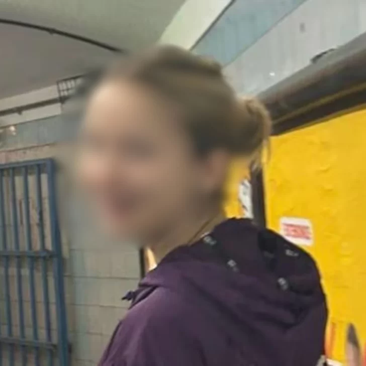 Apareció la adolescente de 15 años, hija de un capitán retirado del Ejército, que era buscada tras desaparecer durante el partido de Argentina Apareció la adolescente de 15 años, hija de un capitán retirado del Ejército, que era buscada tras desaparecer durante el partido de Argentina