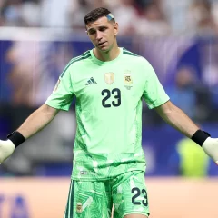 La recomendación de un astrólogo al Dibu Martínez de cara al partido contra Suiza por el Mundial: “De verde”