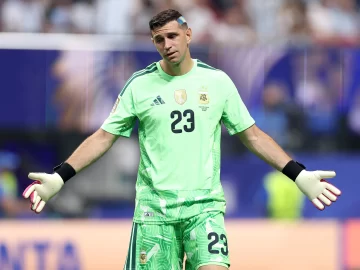 La recomendación de un astrólogo al Dibu Martínez de cara al partido contra Suiza por el Mundial: “De verde” La recomendación de un astrólogo al Dibu Martínez de cara al partido contra Suiza por el Mundial: “De verde”