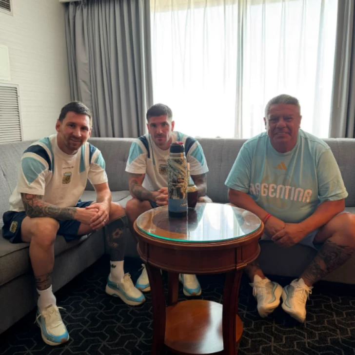 La cábala sigue intacta: Chiqui Tapia publicó la foto con Messi y De Paul antes de la final ante España La cábala sigue intacta: Chiqui Tapia publicó la foto con Messi y De Paul antes de la final ante España