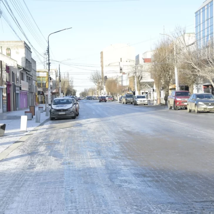 Advierten por nevadas y temperaturas extremas en Santa Cruz durante los próximos días Advierten por nevadas y temperaturas extremas en Santa Cruz durante los próximos días