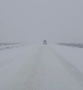 El frío extremo complica la circulación en rutas de Santa Cruz y refuerzan el pedido de no viajar si no es necesario El frío extremo complica la circulación en rutas de Santa Cruz y refuerzan el pedido de no viajar si no es necesario