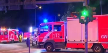 Una persona murió y 15 resultaron heridas tras ser embestidas en una marcha del Orgullo en Berlín Una persona murió y 15 resultaron heridas tras ser embestidas en una marcha del Orgullo en Berlín
