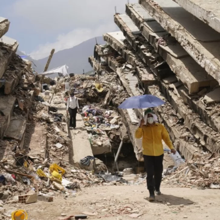 Venezuela elevó a 3.889 la cifra de muertos por el doble terremoto Venezuela elevó a 3.889 la cifra de muertos por el doble terremoto