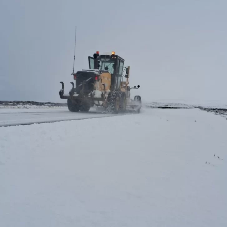 Vialidad Provincial intensifica el operativo invernal en la Ruta 40 Vialidad Provincial intensifica el operativo invernal en la Ruta 40