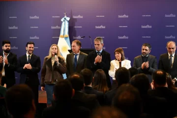 El presidente Javier Milei se reunió con diputados y senadores de La Libertad Avanza El presidente Javier Milei se reunió con diputados y senadores de La Libertad Avanza