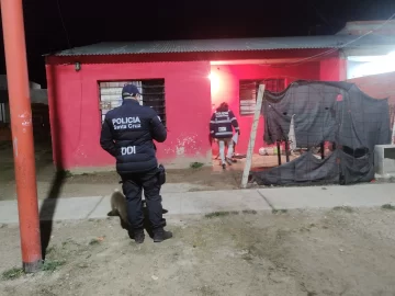 Dos nuevos detenidos y tres allanamientos por el homicidio de un hombre en Pico Truncado Dos nuevos detenidos y tres allanamientos por el homicidio de un hombre en Pico Truncado