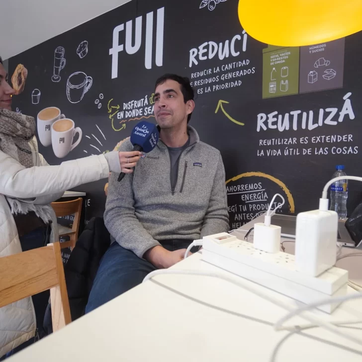 Estaciones de servicio y casas de familiares: lugares de encuentro durante el apagón para cargar celulares, trabajar y ver el Mundial Estaciones de servicio y casas de familiares: lugares de encuentro durante el apagón para cargar celulares, trabajar y ver el Mundial