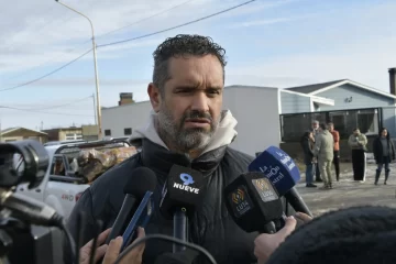 “El frío no espera”: el Gobierno reforzó la asistencia en los barrios más afectados de Río Gallegos y apuntó contra años de falta de infraestructura “El frío no espera”: el Gobierno reforzó la asistencia en los barrios más afectados de Río Gallegos y apuntó contra años de falta de infraestructura