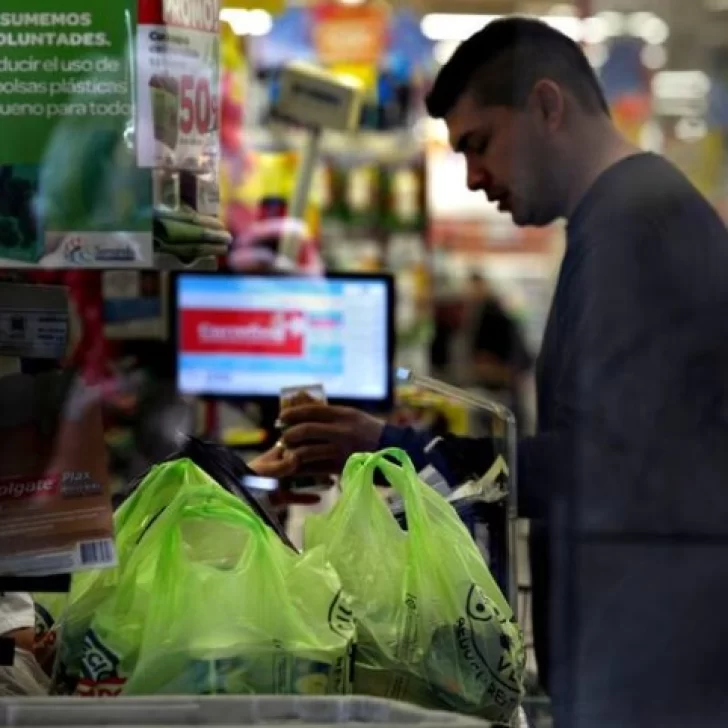 Un hombre denunció la sustracción de una bolsa de supermercado valuada en 120 mil pesos Un hombre denunció la sustracción de una bolsa de supermercado valuada en 120 mil pesos