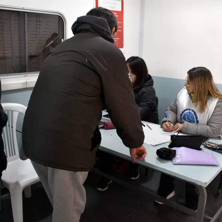 Campaña de vacunación: vecinos aprovecharon la jornada para completar esquemas y controles Campaña de vacunación: vecinos aprovecharon la jornada para completar esquemas y controles