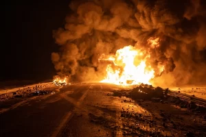 Exclusivo: cómo fue el choque de camiones en la Ruta 3 al sur de Santa Cruz que terminó en llamas Exclusivo: cómo fue el choque de camiones en la Ruta 3 al sur de Santa Cruz que terminó en llamas