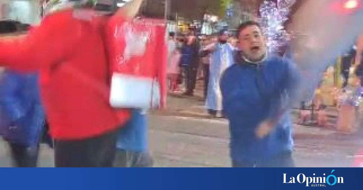 Un repartidor se sumó a los festejos en Río Gallegos y desató hilarantes comentarios en redes