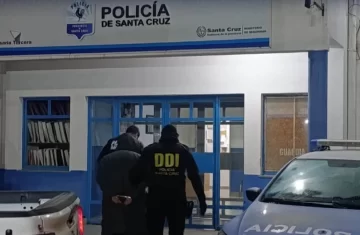 Múltiples allanamientos en Caleta Olivia: secuestraron armas de fuego, motovehículos y estupefacientes Múltiples allanamientos en Caleta Olivia: secuestraron armas de fuego, motovehículos y estupefacientes