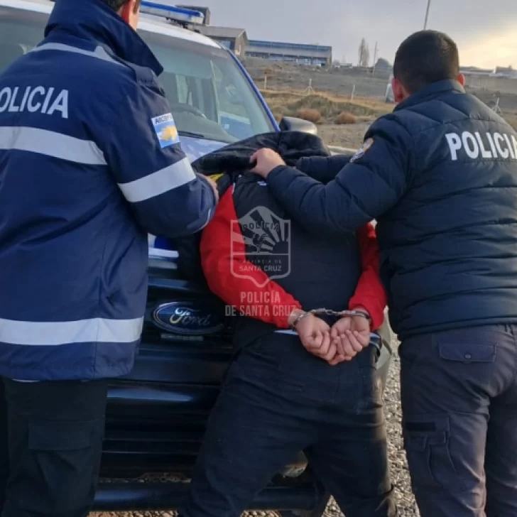 Intentó robar una moto de la casa de un policía, lo descubrieron y terminó detenido Intentó robar una moto de la casa de un policía, lo descubrieron y terminó detenido