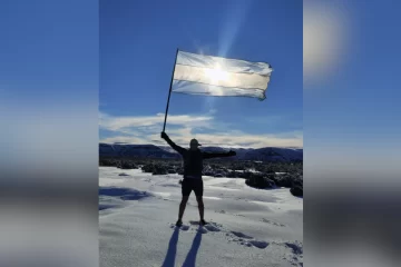 Un hincha fue hasta Güer Aike para agradecerle por la Selección Argentina tras el Mundial 2026 Un hincha fue hasta Güer Aike para agradecerle por la Selección Argentina tras el Mundial 2026