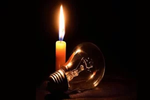 Apagón masivo: una falla dejó sin luz a cuatro localidades de Santa Cruz Apagón masivo: una falla dejó sin luz a cuatro localidades de Santa Cruz