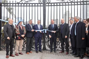 Nicolás Pino y Diego Santilli inauguraron la 138° Expo Rural: Santa Cruz dice presente con toda su identidad productiva Nicolás Pino y Diego Santilli inauguraron la 138° Expo Rural: Santa Cruz dice presente con toda su identidad productiva