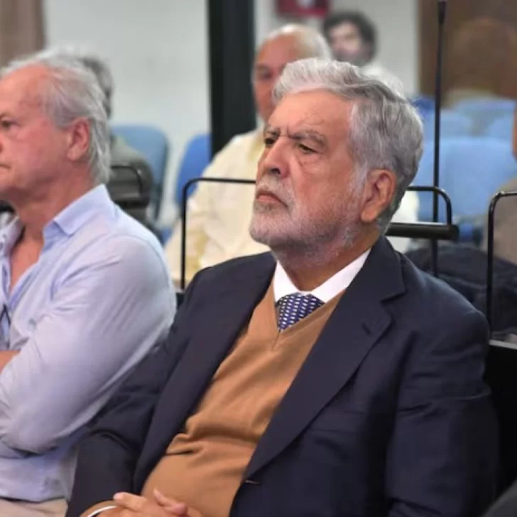Caso Skanska: Condenaron a Julio De Vido, José López y Néstor Ulloa a 5 años de prisión por coimas en la construcción de gasoductos Caso Skanska: Condenaron a Julio De Vido, José López y Néstor Ulloa a 5 años de prisión por coimas en la construcción de gasoductos
