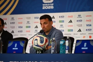 Scaloni tras vencer a Cabo Verde: “Cuando no estás bien, hay que defenderse como gato panza arriba” Scaloni tras vencer a Cabo Verde: “Cuando no estás bien, hay que defenderse como gato panza arriba”