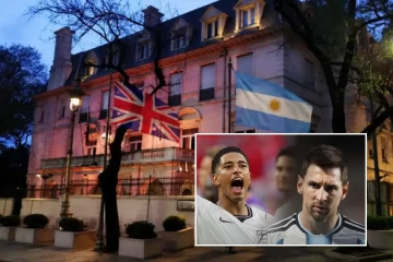 La Embajada británica apeló al humor antes de la semifinal Argentina vs. Inglaterra: “El horno no está para bollos” La Embajada británica apeló al humor antes de la semifinal Argentina vs. Inglaterra: “El horno no está para bollos”