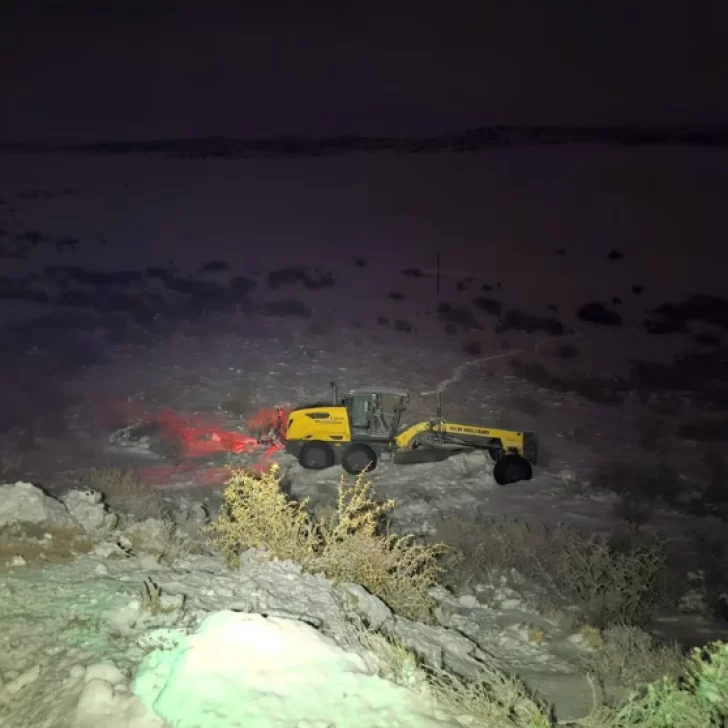 Accidente fatal en Chubut: identificaron a la víctima que cayó con una motoniveladora en medio de la nieve Accidente fatal en Chubut: identificaron a la víctima que cayó con una motoniveladora en medio de la nieve