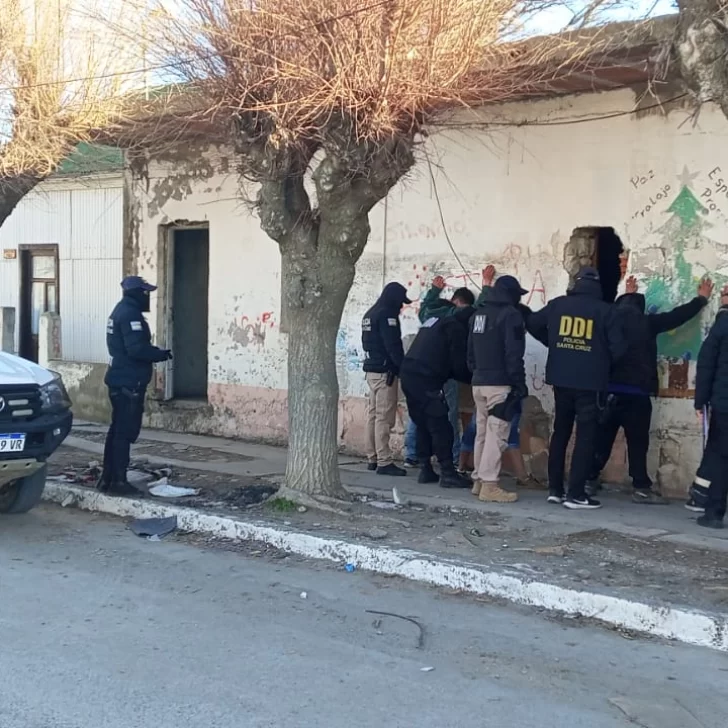 Allanamiento en Puerto Deseado: secuestraron elementos informáticos que no pudieron ser justificados Allanamiento en Puerto Deseado: secuestraron elementos informáticos que no pudieron ser justificados