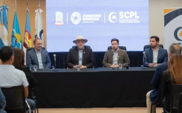 El intendente de Comodoro Rivadavia logró un acuerdo con la Cooperativa de energía eléctrica para reducir el aumento de la tarifa El intendente de Comodoro Rivadavia logró un acuerdo con la Cooperativa de energía eléctrica para reducir el aumento de la tarifa