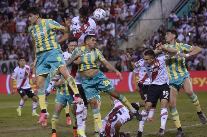 river-aldosivi1-728x482 river-aldosivi1-728x482