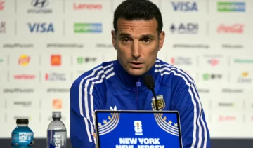 “Historia pura”: la coincidencia entre la tapa de La Opinión Austral y la frase de Scaloni sobre Messi “Historia pura”: la coincidencia entre la tapa de La Opinión Austral y la frase de Scaloni sobre Messi